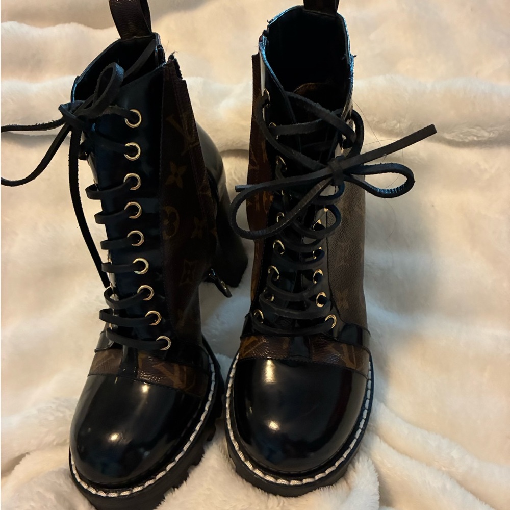 Louis Vuitton Black and Brown Heeled Boots - Picture 4 of 8